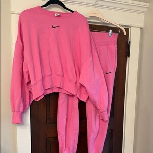 Nike Pink Cropped Sweatshirt and Joggers Set